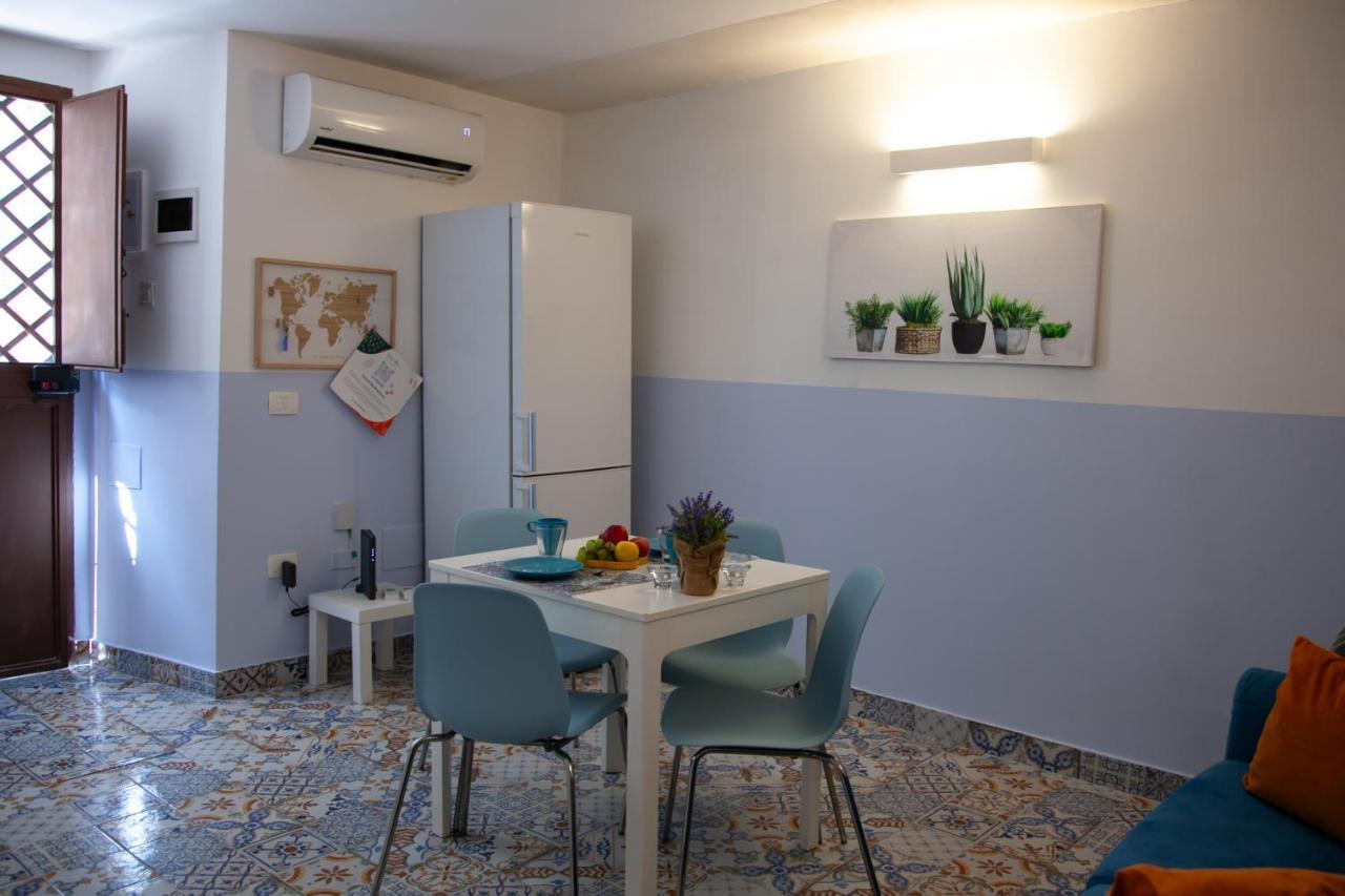 La Casetta In Centro By Sicily In Home Катания Екстериор снимка