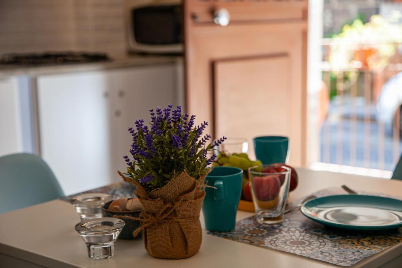 La Casetta In Centro By Sicily In Home Катания Екстериор снимка