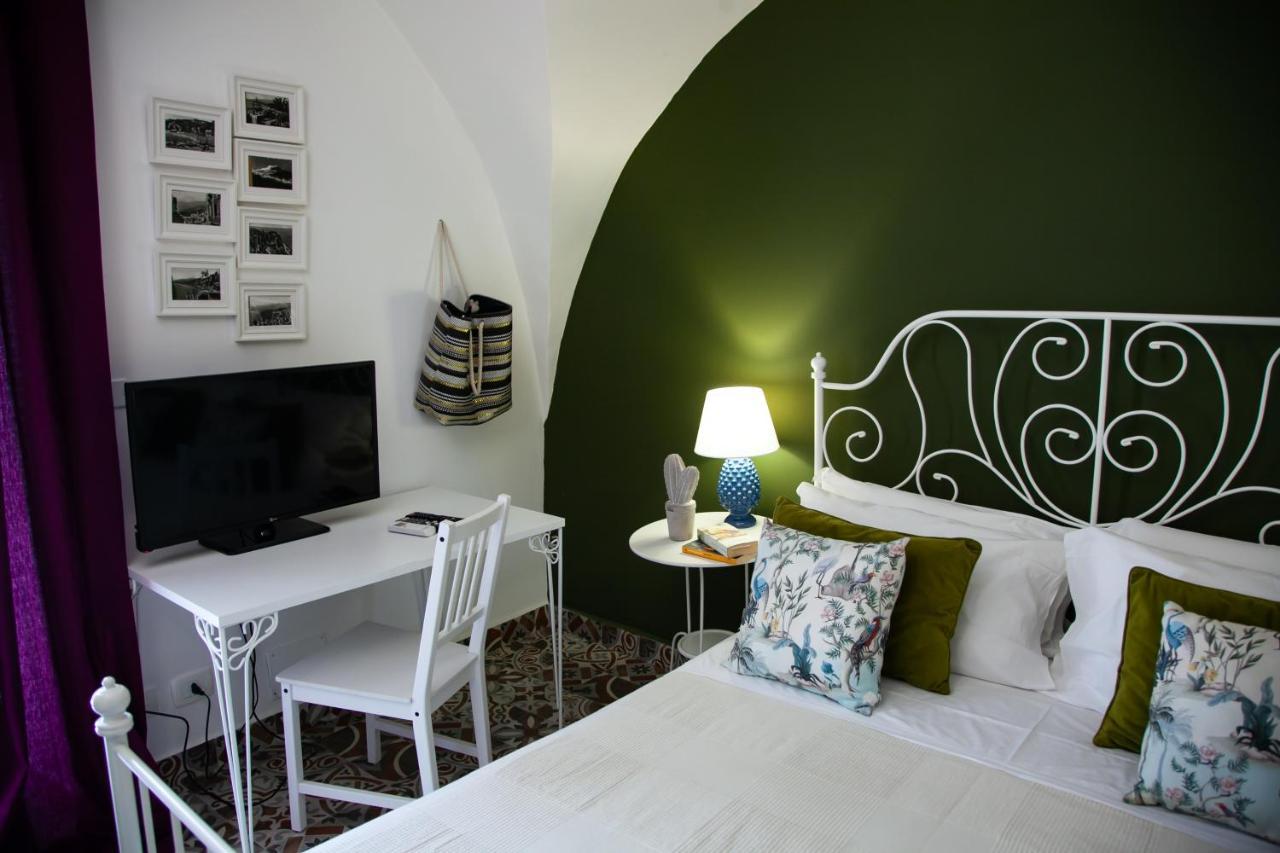 La Casetta In Centro By Sicily In Home Катания Екстериор снимка
