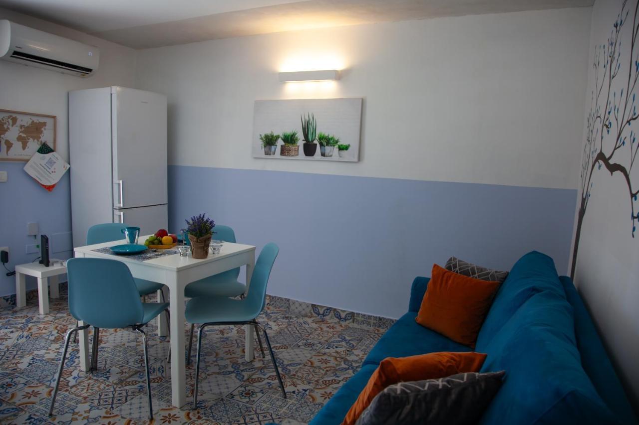 La Casetta In Centro By Sicily In Home Катания Екстериор снимка